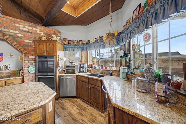 1717 E GARNET Avenue, Mesa, AZ 85204