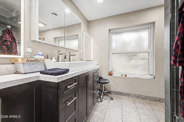 1717 E GARNET Avenue, Mesa, AZ 85204