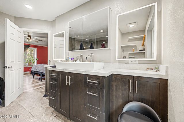 1717 E GARNET Avenue, Mesa, AZ 85204