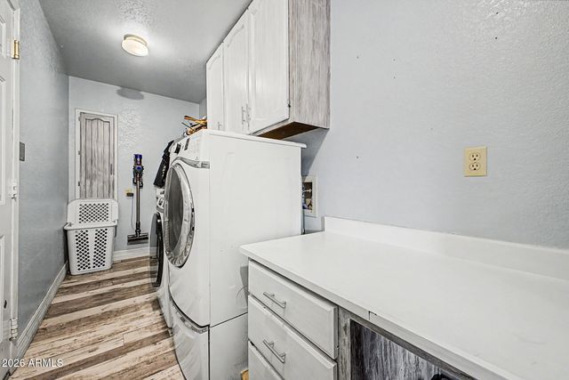 1717 E GARNET Avenue, Mesa, AZ 85204