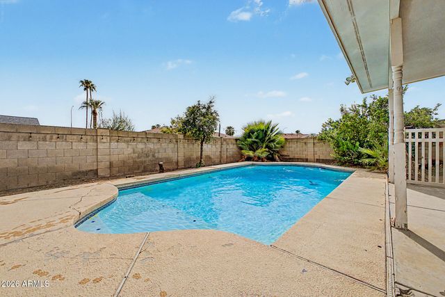 1717 E GARNET Avenue, Mesa, AZ 85204