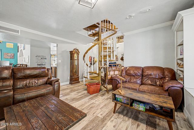 1717 E GARNET Avenue, Mesa, AZ 85204