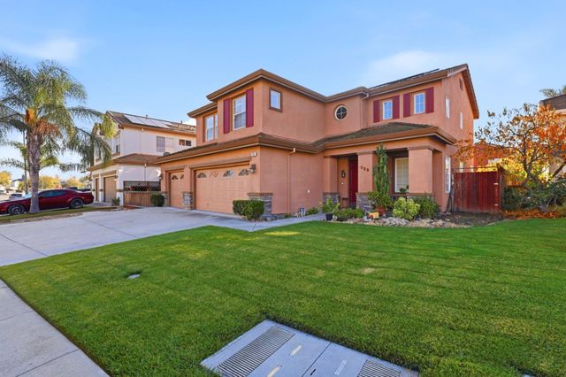 946 Martiri Court, Gilroy, CA 95020