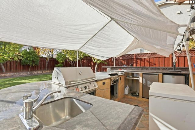 946 Martiri Court, Gilroy, CA 95020