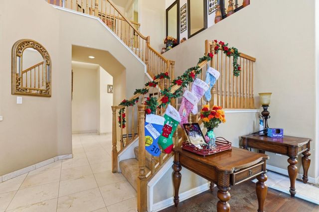 946 Martiri Court, Gilroy, CA 95020