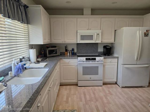 16102 Village 16, Camarillo, CA 93012