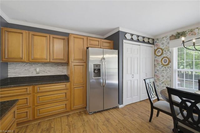4050 Glenn Landing Drive, Winston-salem, NC 27107