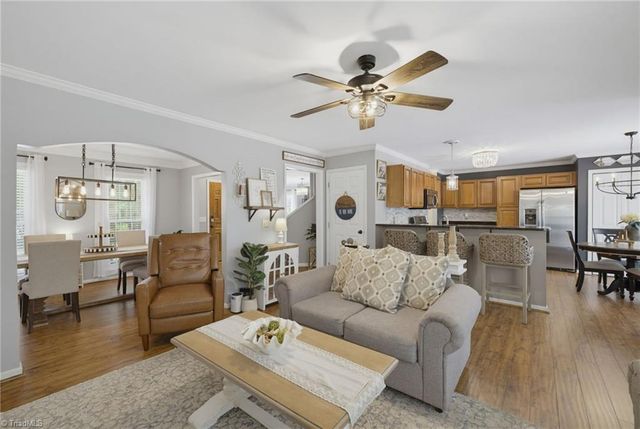 4050 Glenn Landing Drive, Winston-salem, NC 27107