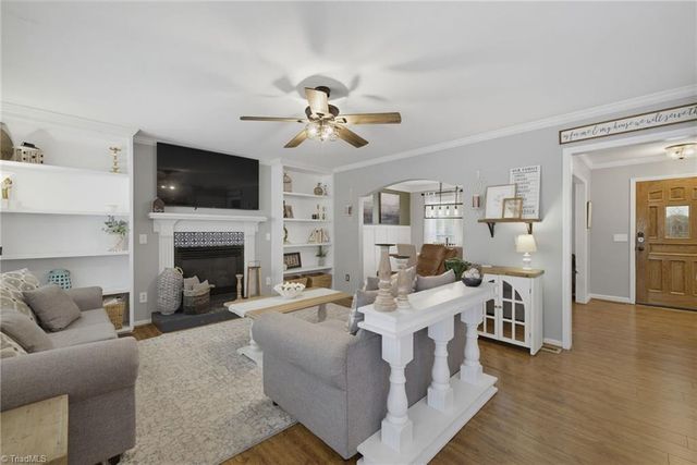 4050 Glenn Landing Drive, Winston-salem, NC 27107