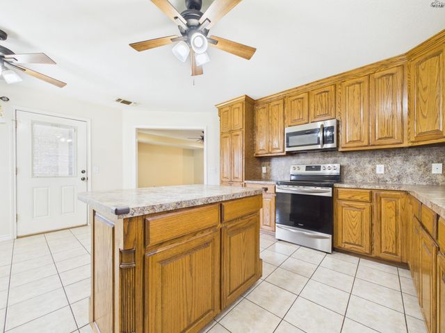 807 SUGARBUSH LANE, Burkburnett, TX 76354