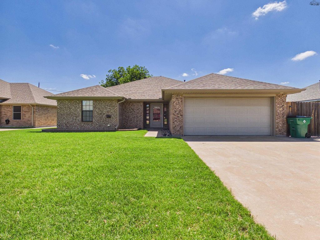 807 SUGARBUSH LANE, Burkburnett, TX 76354