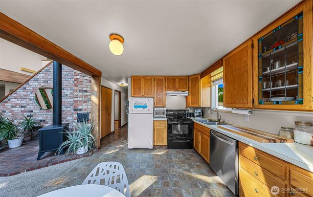 6143 Church Road, Ferndale, WA 98248