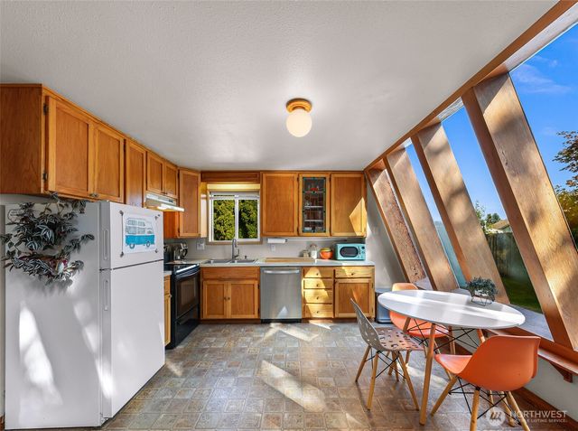 6143 Church Road, Ferndale, WA 98248