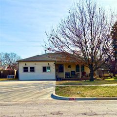 216 N Hitchcock Street, Hobart, OK 73651