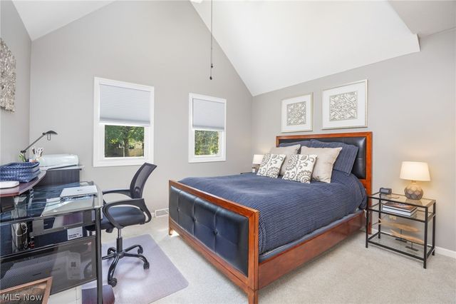 614 Red Rock Drive, Wadsworth, OH 44281