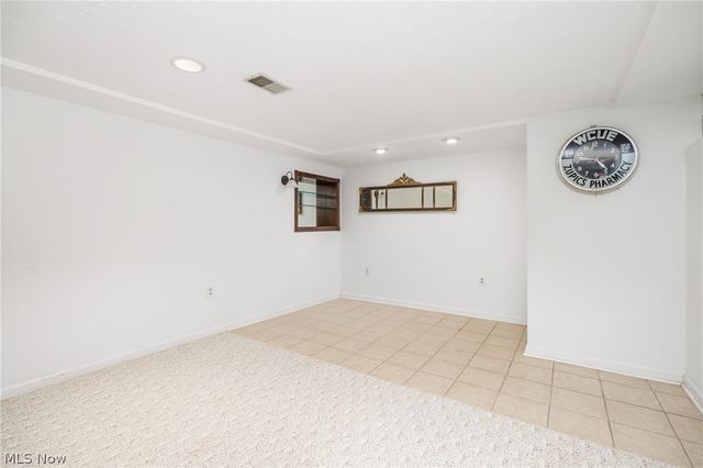 614 Red Rock Drive, Wadsworth, OH 44281