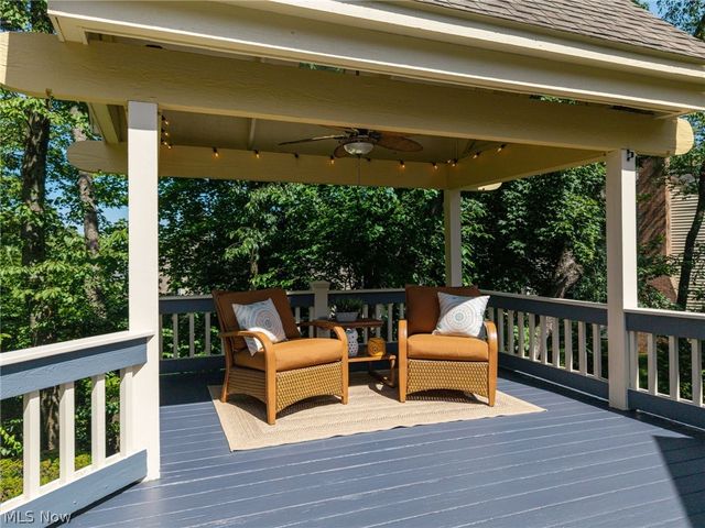 614 Red Rock Drive, Wadsworth, OH 44281