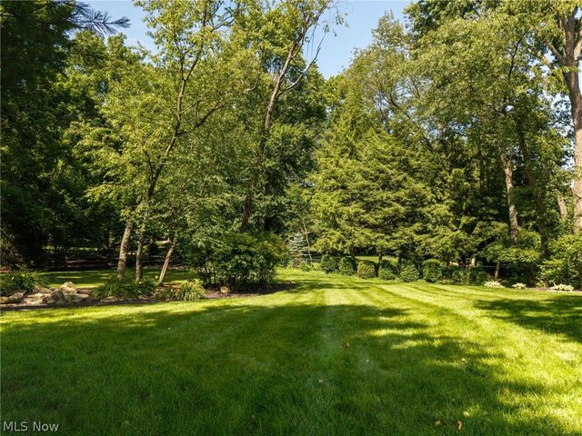 614 Red Rock Drive, Wadsworth, OH 44281