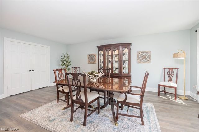 614 Red Rock Drive, Wadsworth, OH 44281