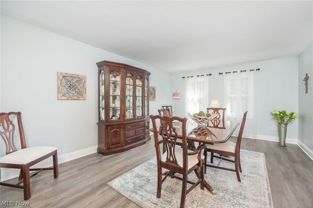 614 Red Rock Drive, Wadsworth, OH 44281