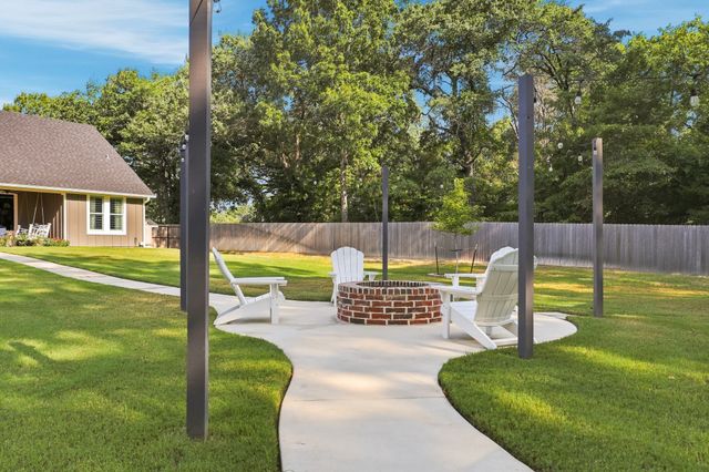 221 Private Road 6235 2320, Mineola, TX 75773