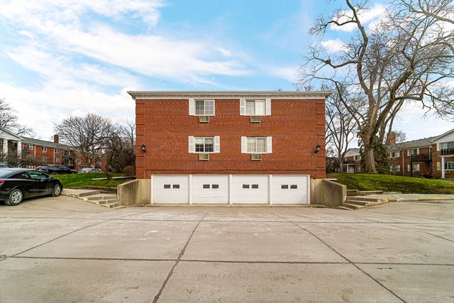 101 N LINCOLN Lane 2A, Arlington Heights, IL 60004
