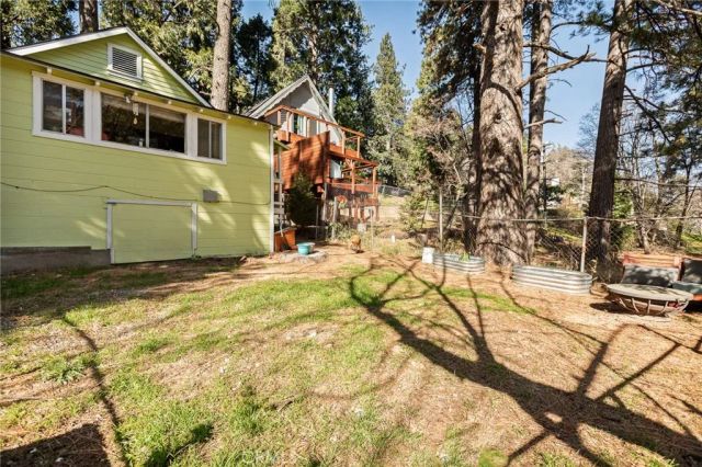 503 Valley Drive, Crestline, CA 92325