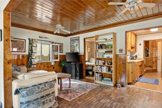 503 Valley Drive, Crestline, CA 92325