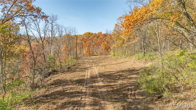 79 State HWY, New London, MO 63459