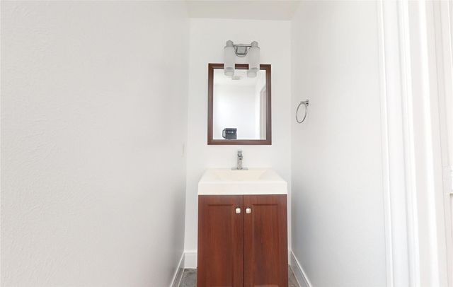 328 Malone Street, Houston, TX 77007