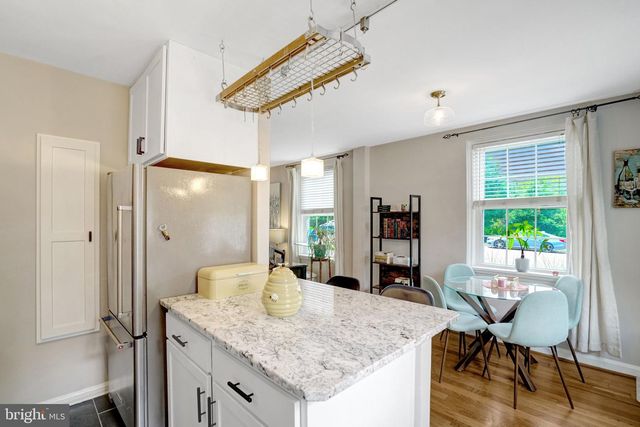 4220 32ND ST S, Arlington, VA 22206