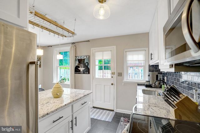 4220 32ND ST S, Arlington, VA 22206