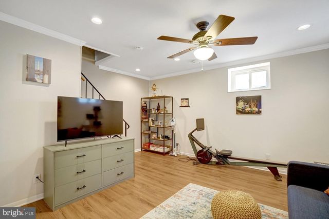 4220 32ND ST S, Arlington, VA 22206