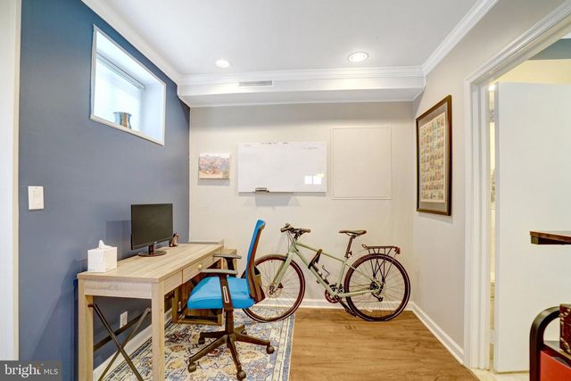 4220 32ND ST S, Arlington, VA 22206