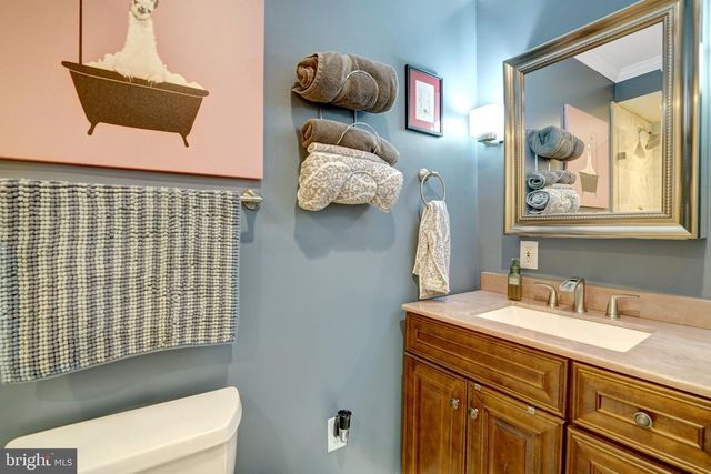 4220 32ND ST S, Arlington, VA 22206