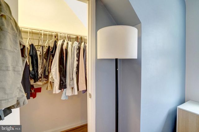4220 32ND ST S, Arlington, VA 22206