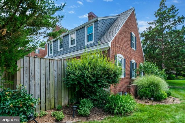 4220 32ND ST S, Arlington, VA 22206