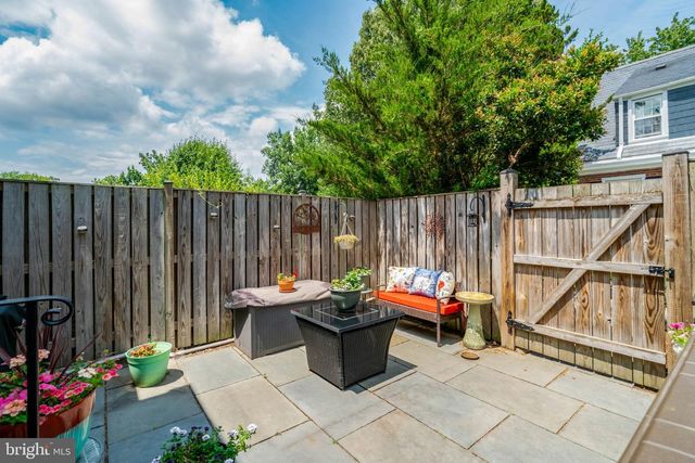 4220 32ND ST S, Arlington, VA 22206