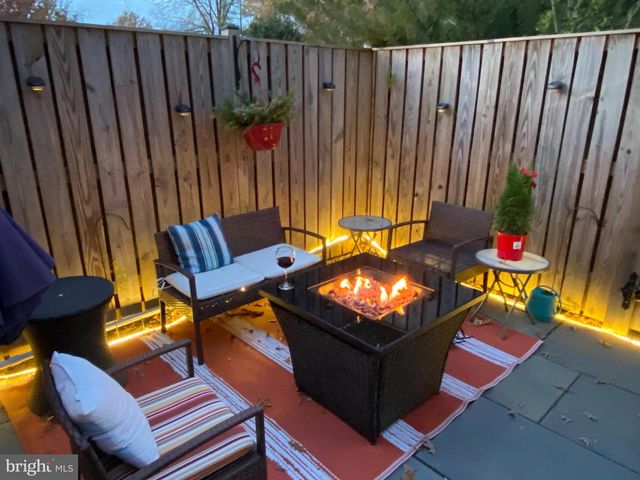4220 32ND ST S, Arlington, VA 22206