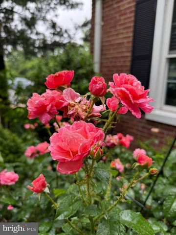 4220 32ND ST S, Arlington, VA 22206