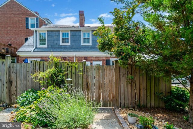 4220 32ND ST S, Arlington, VA 22206