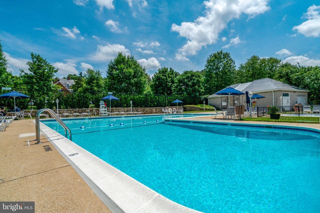 4220 32ND ST S, Arlington, VA 22206
