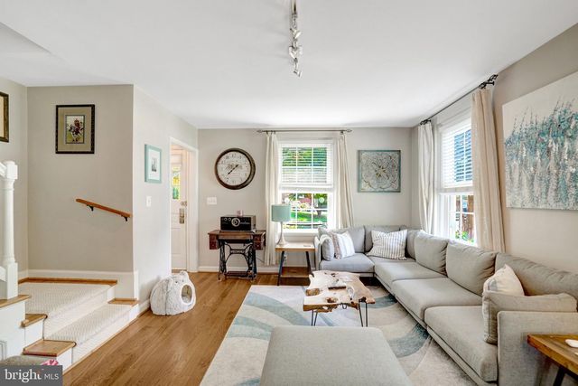 4220 32ND ST S, Arlington, VA 22206
