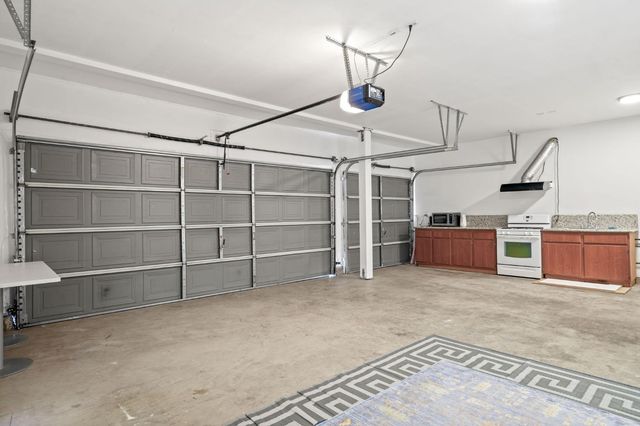 7813 Megan Ann Ct, Antelope, CA 95843