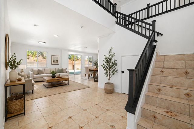7813 Megan Ann Ct, Antelope, CA 95843