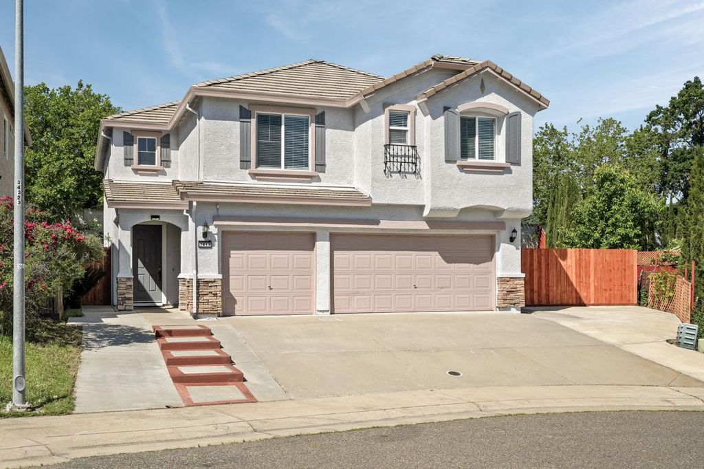 7813 Megan Ann Ct, Antelope, CA 95843