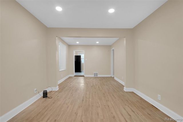17421 Lumpkin Street, Hamtramck, MI 48212