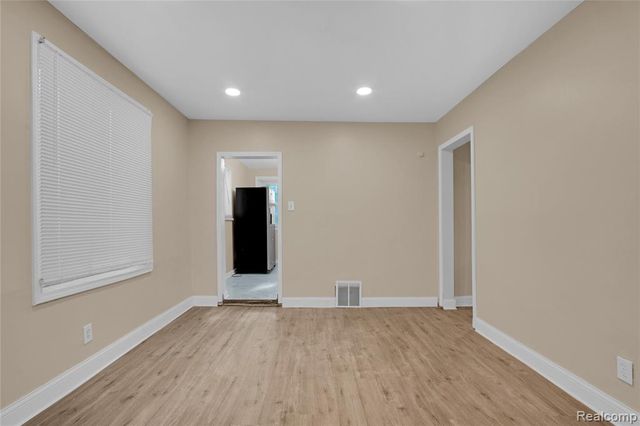 17421 Lumpkin Street, Hamtramck, MI 48212