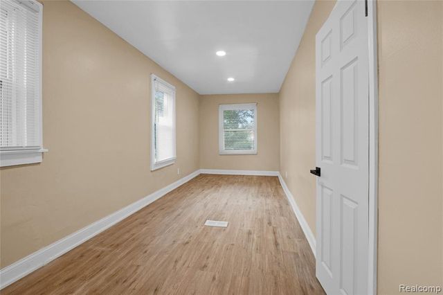 17421 Lumpkin Street, Hamtramck, MI 48212