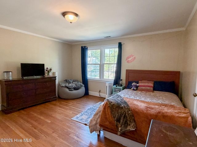 612 S Mcneill Street, Carthage, NC 28327